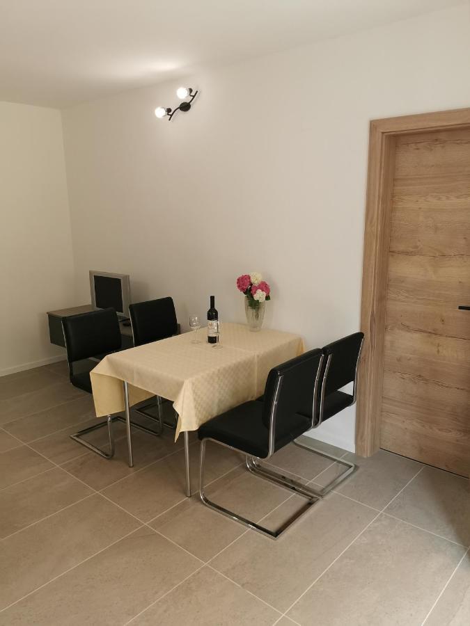 Apartments Darinka Poreč Exteriör bild