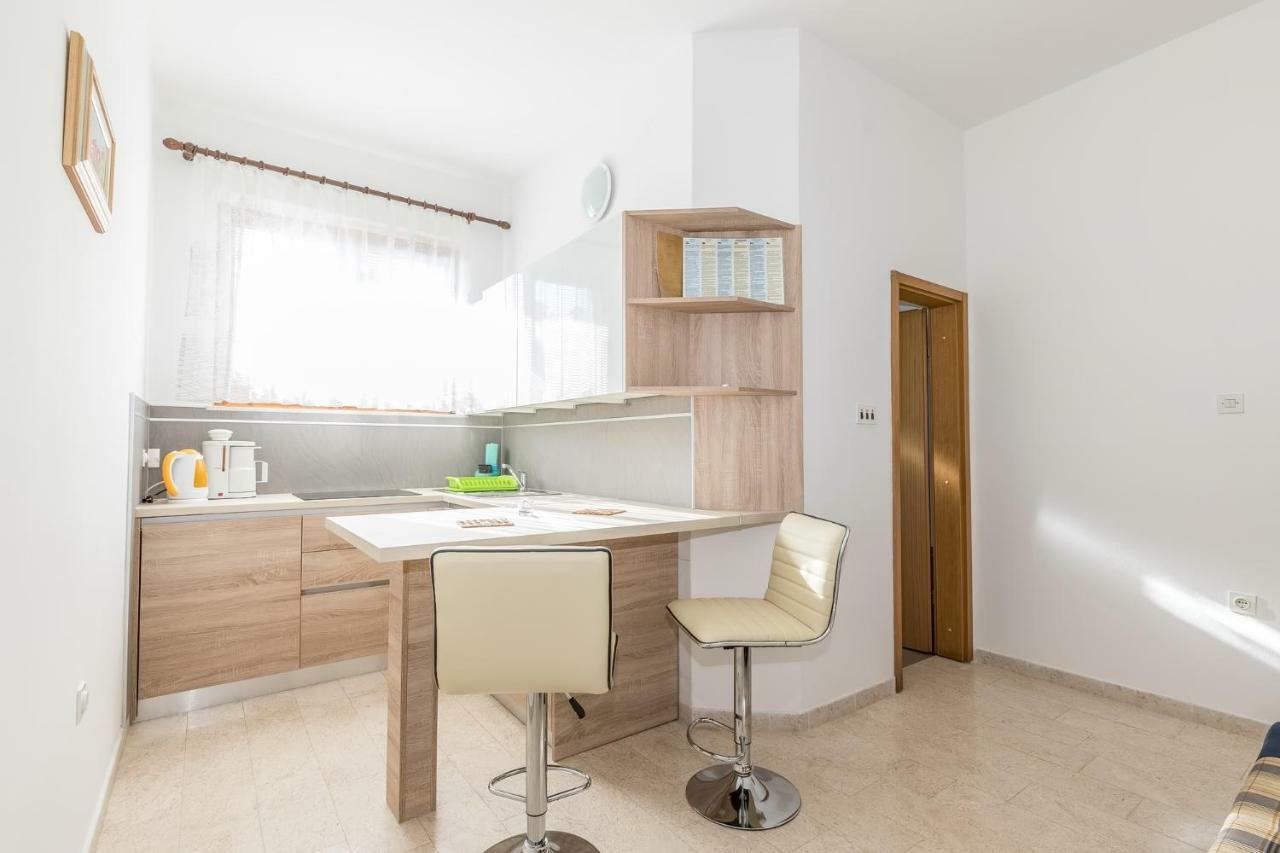 Apartments Darinka Poreč Exteriör bild