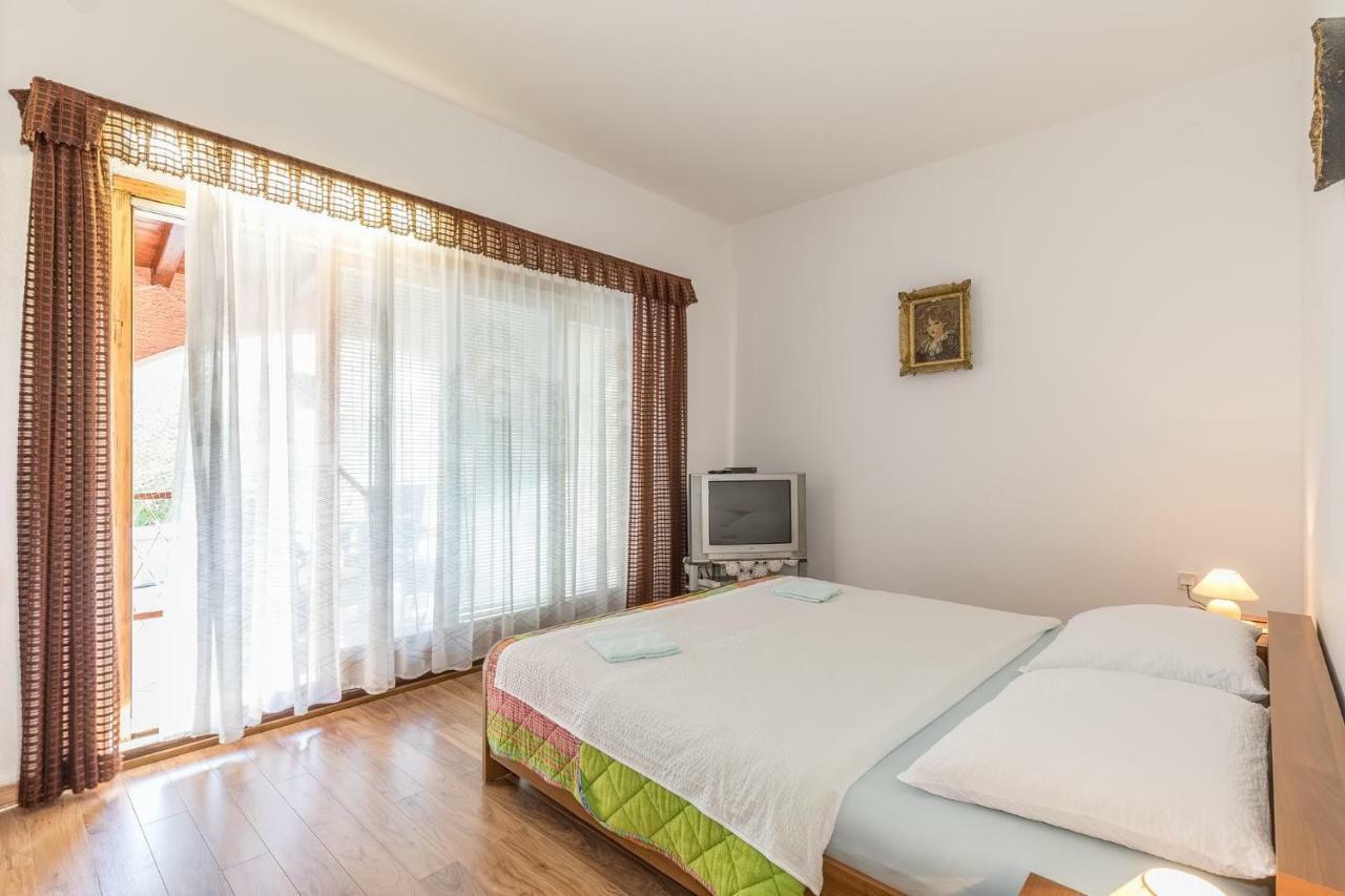 Apartments Darinka Poreč Exteriör bild